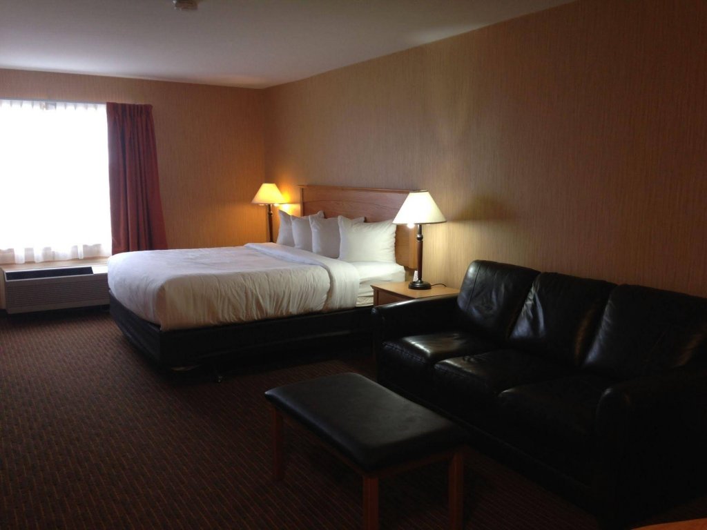 Фото Quality Inn & Suites Charlottetown