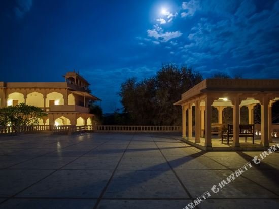 Фото Hotel Dev Vilas