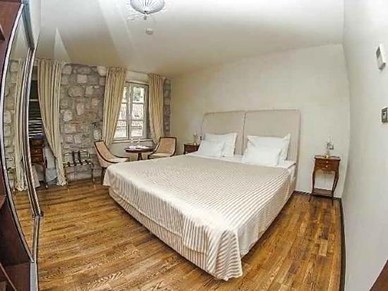 Фото Astoria Hotel Kotor