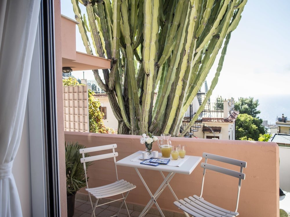 Фото La Malandrina