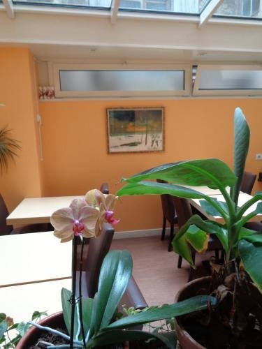 Фото Hotel De Montaulbain