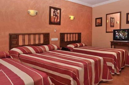 Гостиница Arrayanes Playa в Альмуньекаре