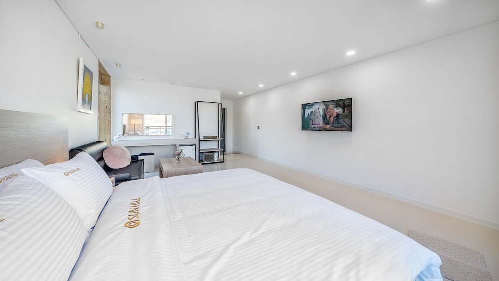 Фото Sunhill Hotel & Pension