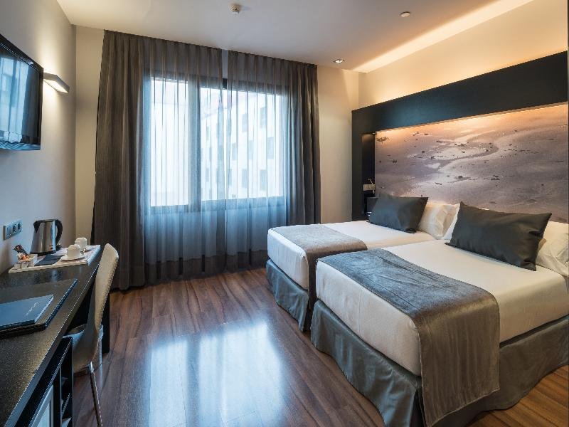 Фото Catalonia Catedral Hotel