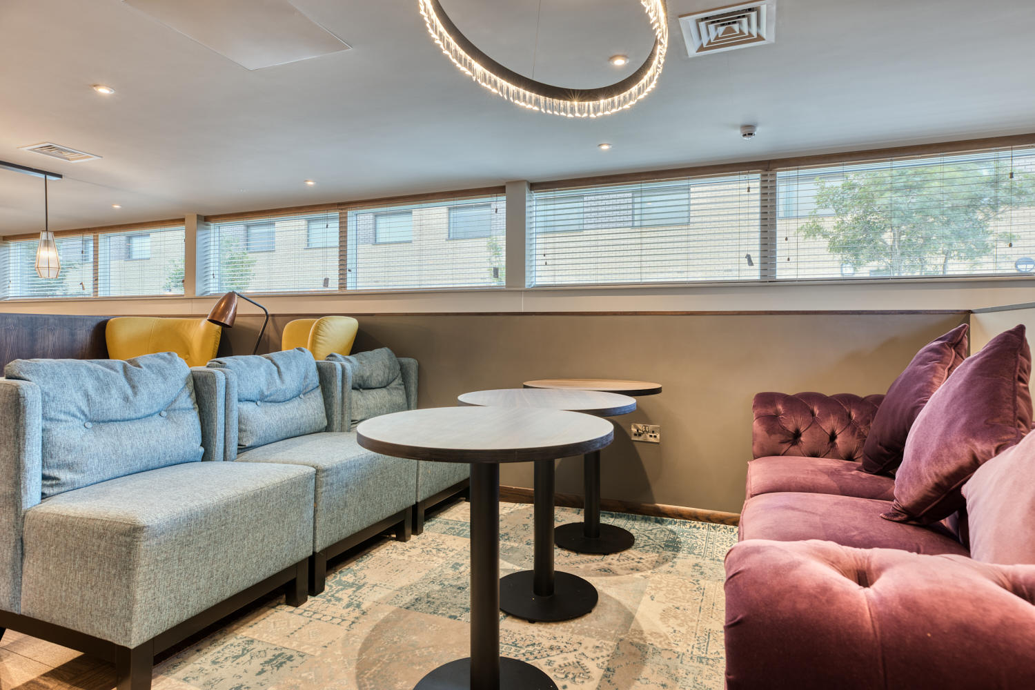 Фото Premier Inn Oxford Botley