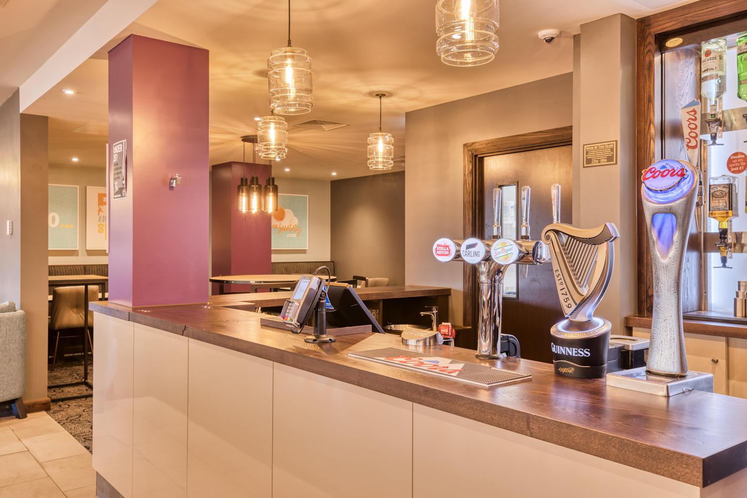 Фото Premier Inn Oxford Botley