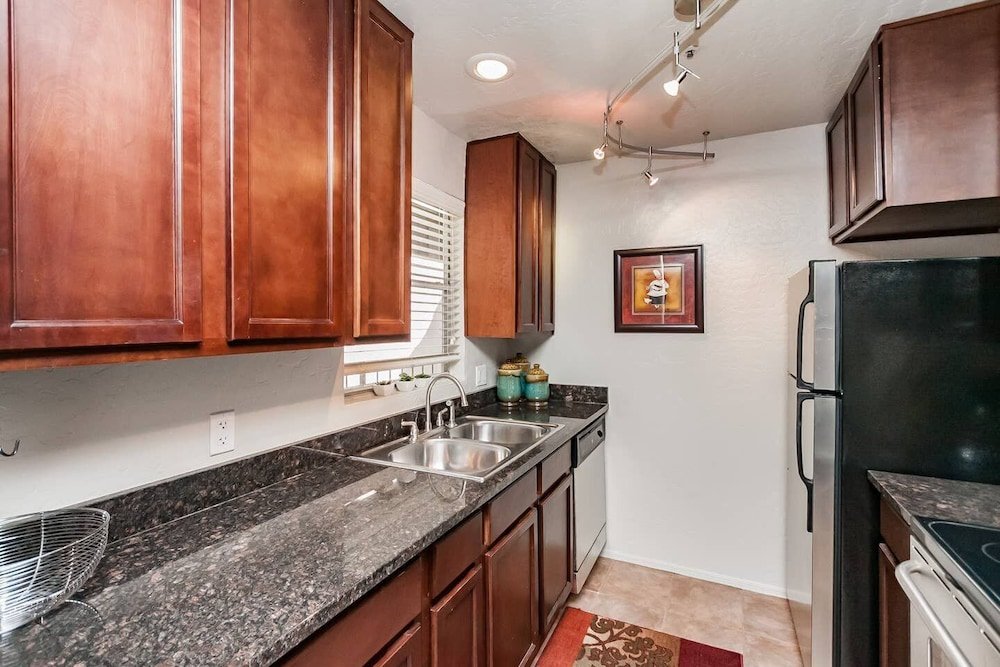 Фото Gorgeous North Scottsdale 2 Bdrm Condo