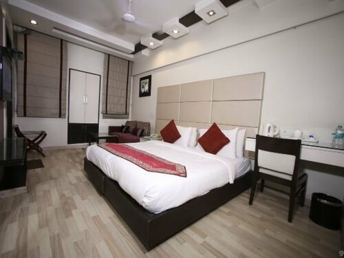 Гостиница Hotel Amrapali Grand в Дели