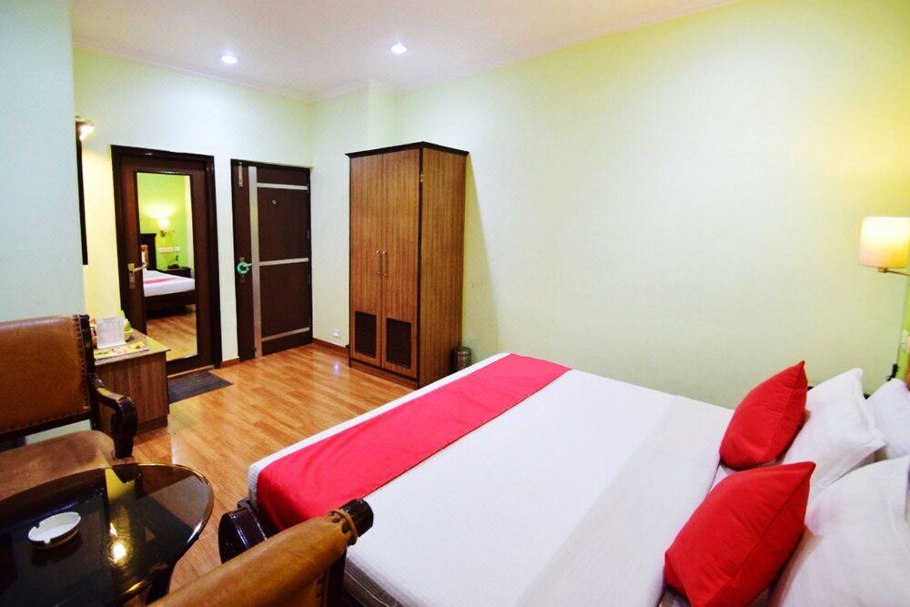 Фото Goroomgo Marc Shimla