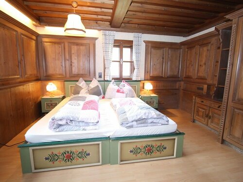 Гостиница Sprawling Mansion near Ski Area in Salzburg
