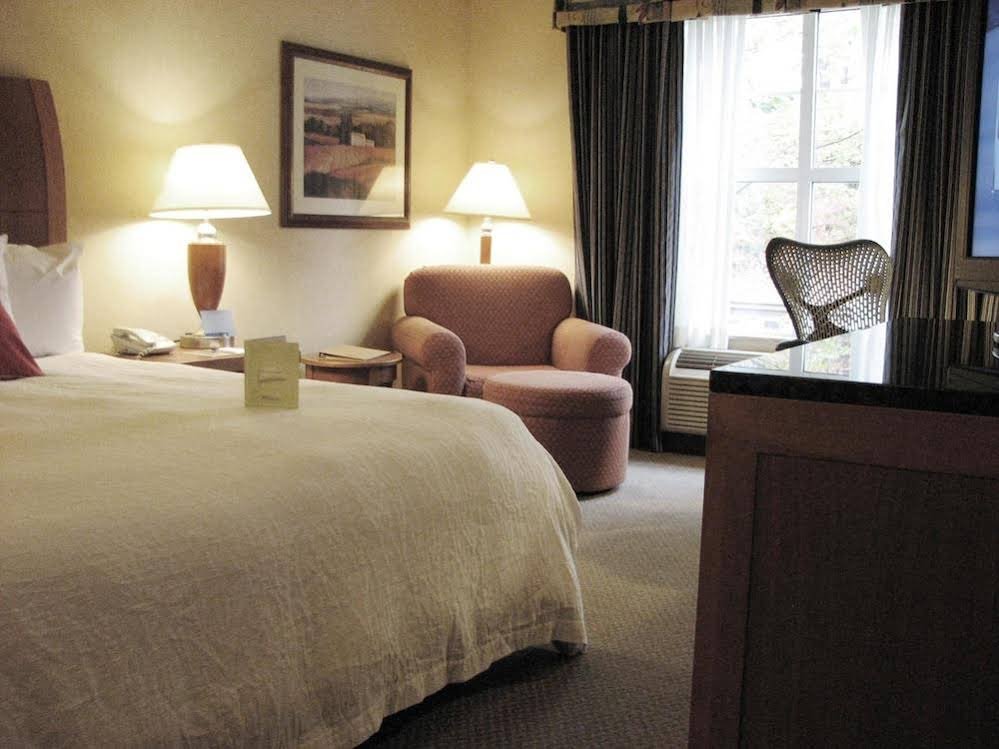 Фото Hilton Garden Inn Freeport Downtown