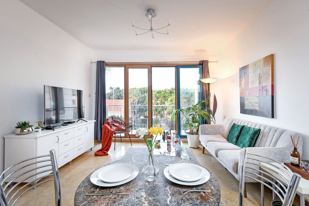 Фото Deluxe 2bd Jaffa Dreams W Pool & Parking