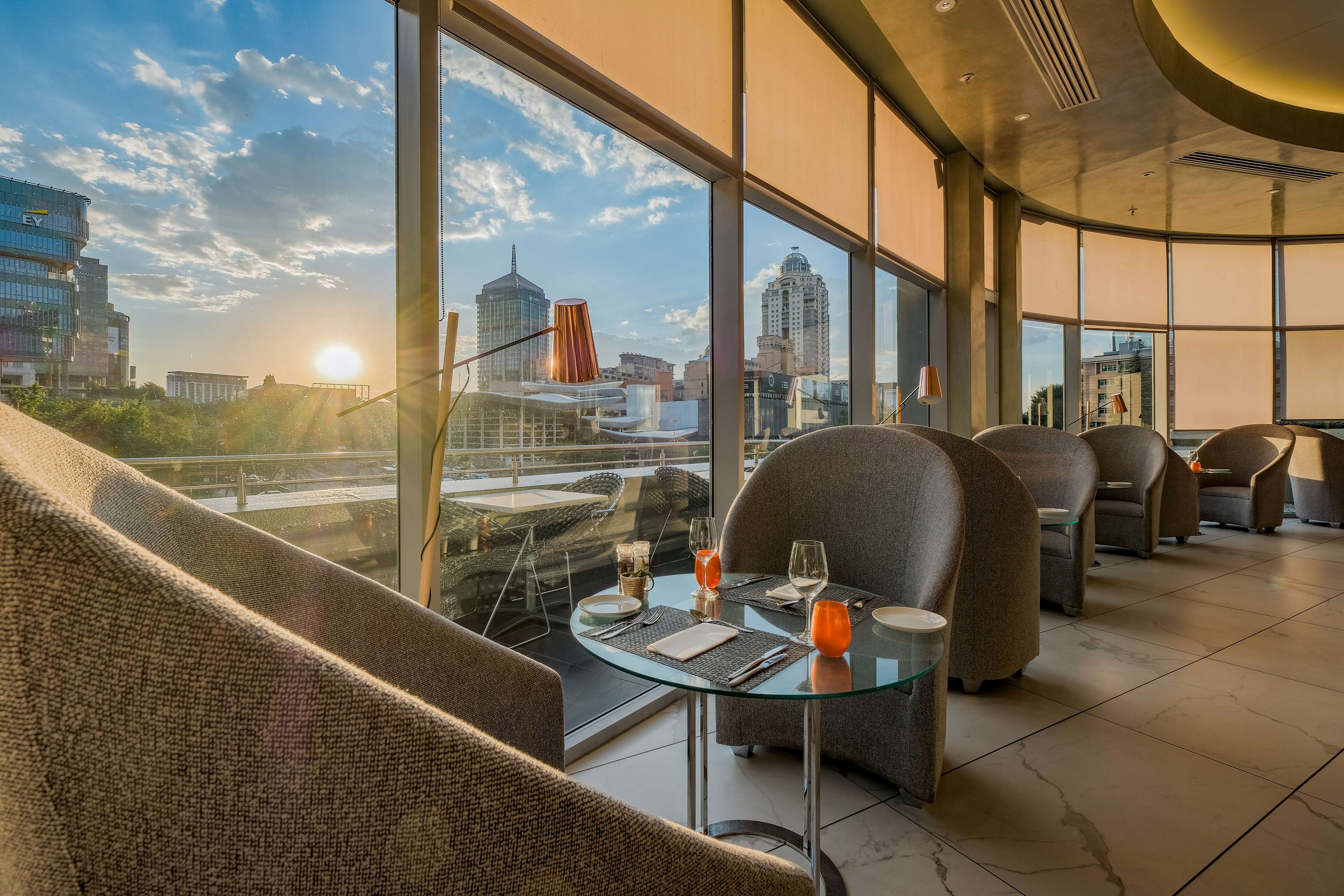 Фото Radisson Blu Gautrain Hotel, Sandton Johannesburg