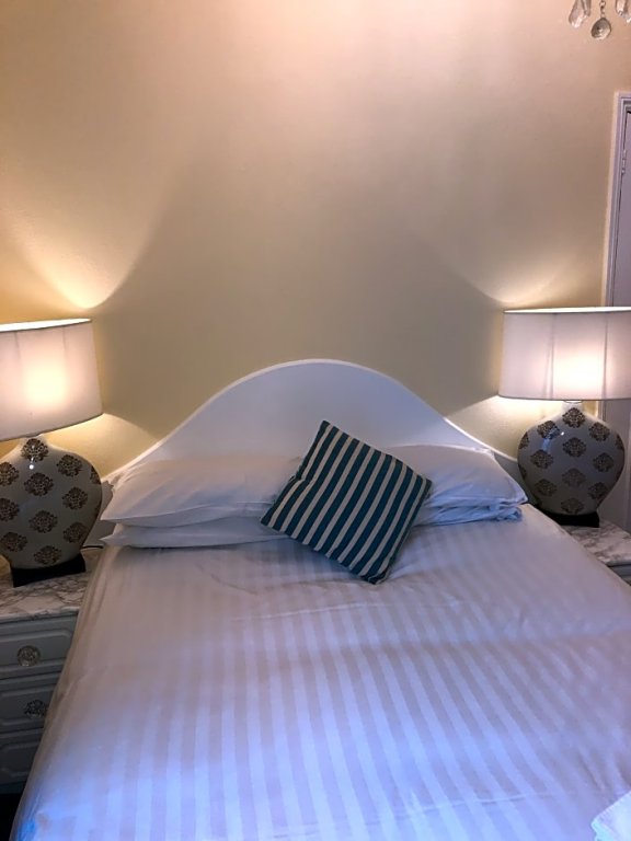 Фото Peasehill House