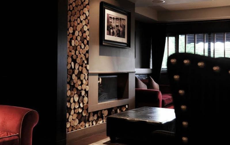 Фото Village Hotel Warrington