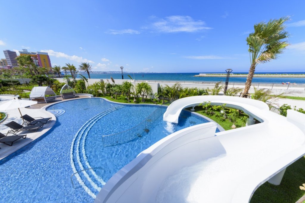 Фото DoubleTree by Hilton Okinawa Chatan Resort