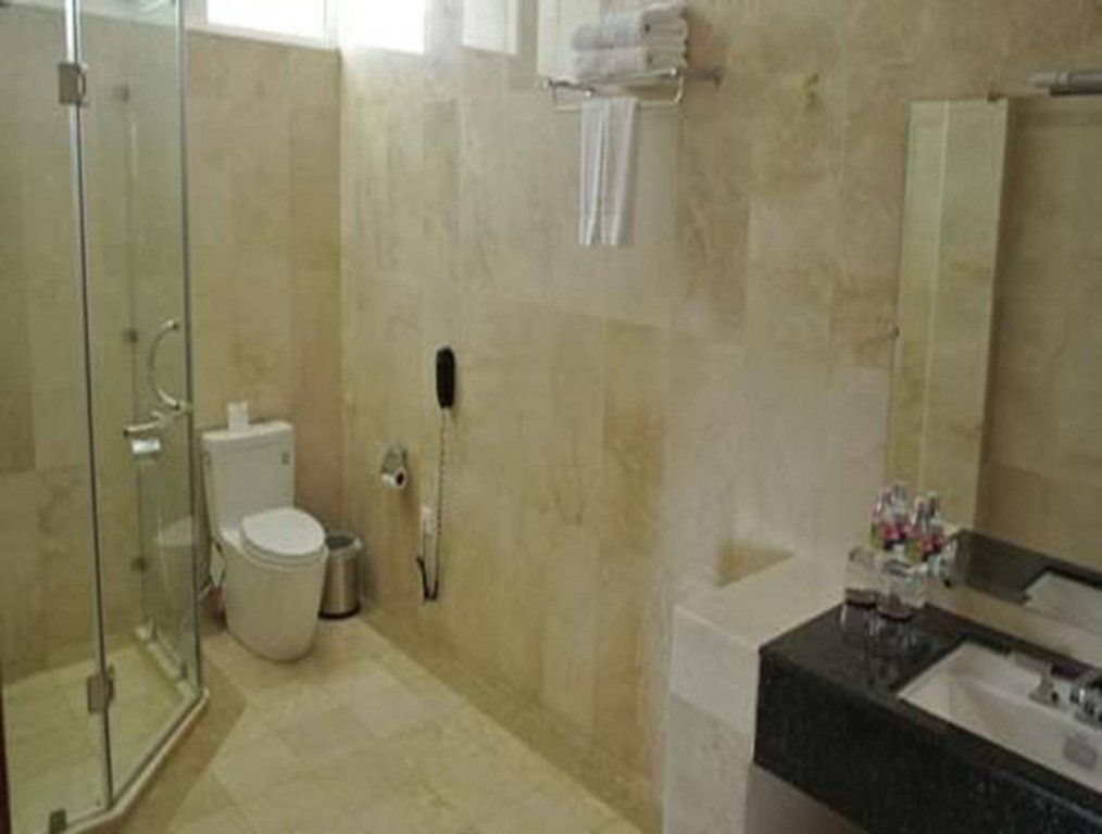 Фото Myat Thinzar Hotel