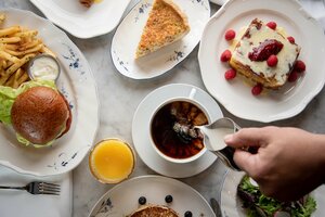 Гостиница Waldorf Astoria Chicago