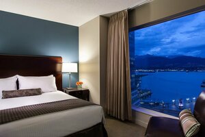 Гостиница Auberge Vancouver Hotel