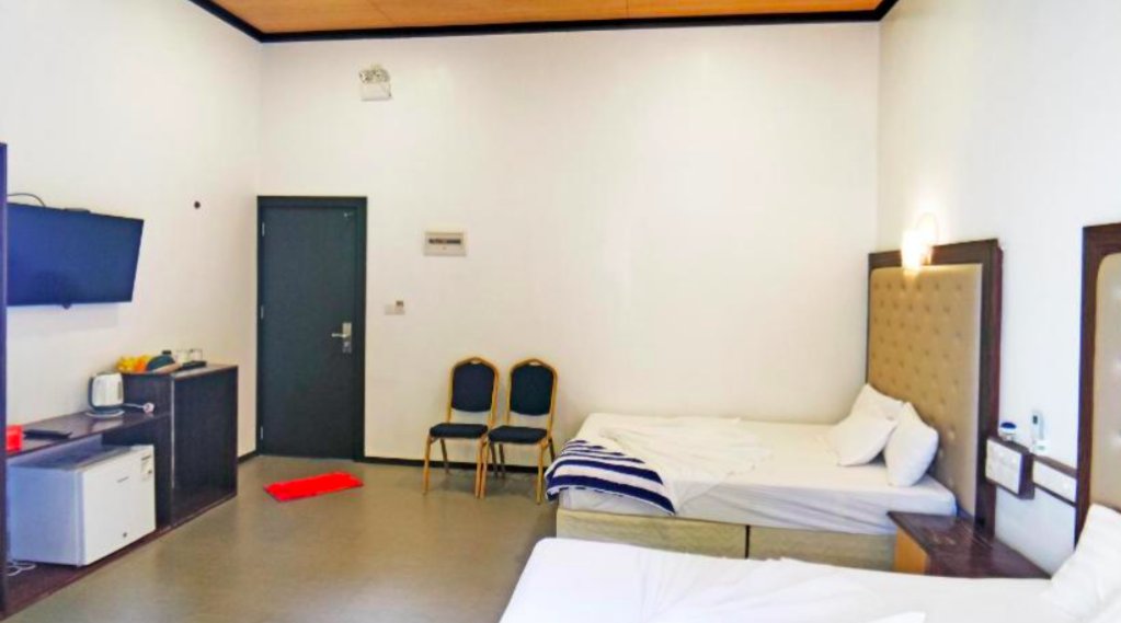 Фото Thoddoo Inn