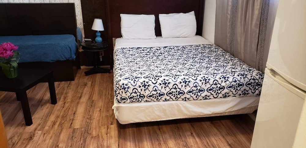 Фото The Yellow Penthouse