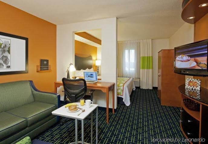 Фото Fairfield Inn & Suites Lansing West