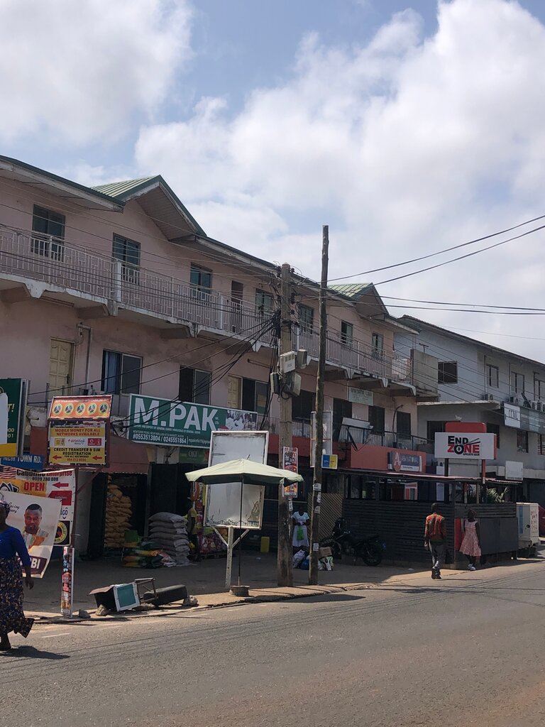 Bar, pub Endzone, Accra, photo