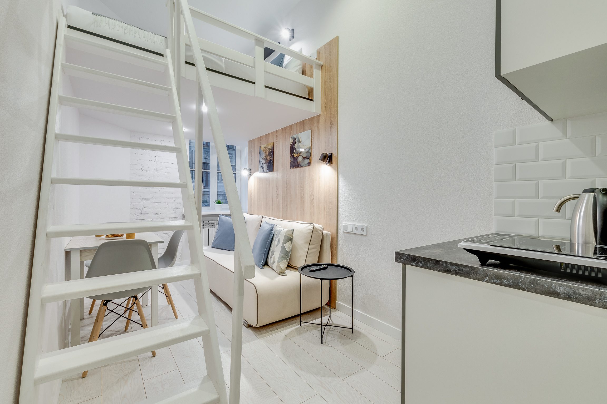 Фото Arlo Ломоносова