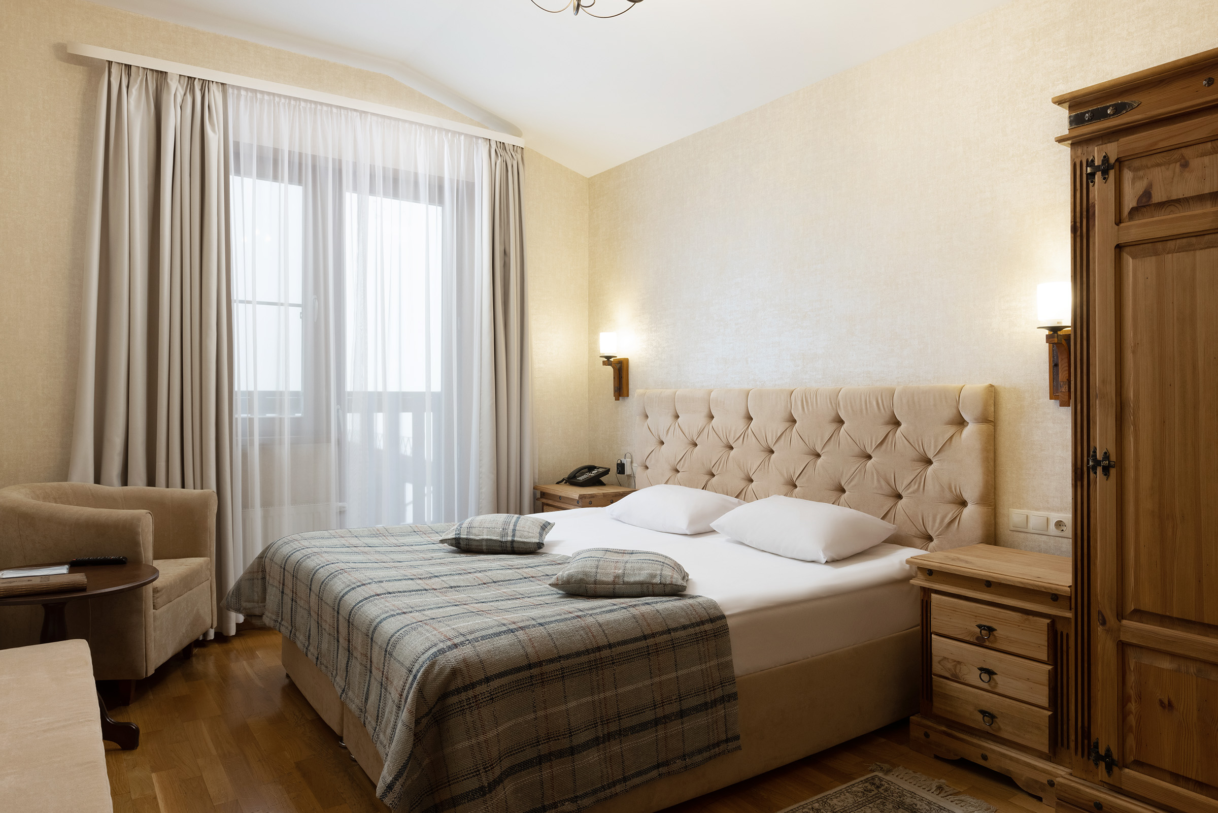 Фото Роза Шале