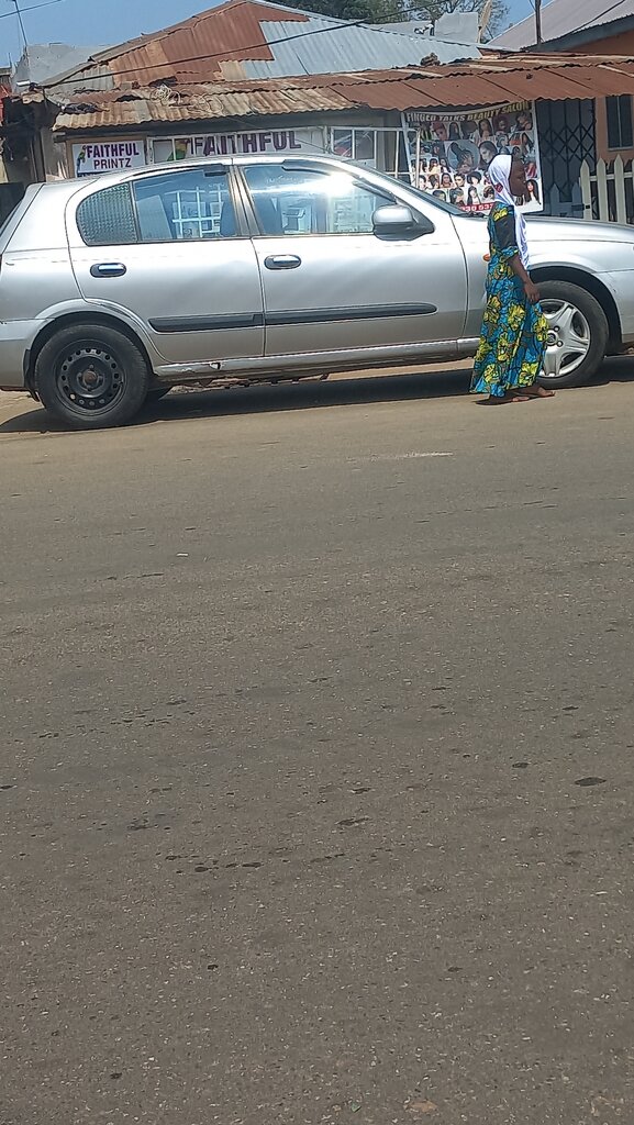 Private experts Faithful Printz, Accra, photo