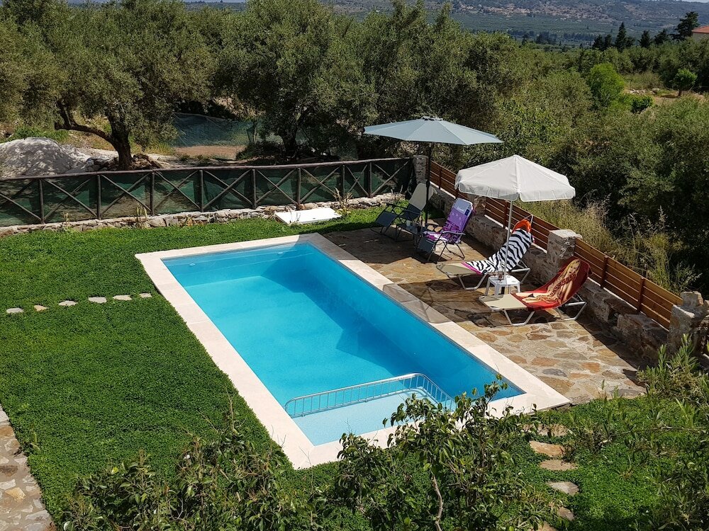 Фото Traditional Villa in Fres