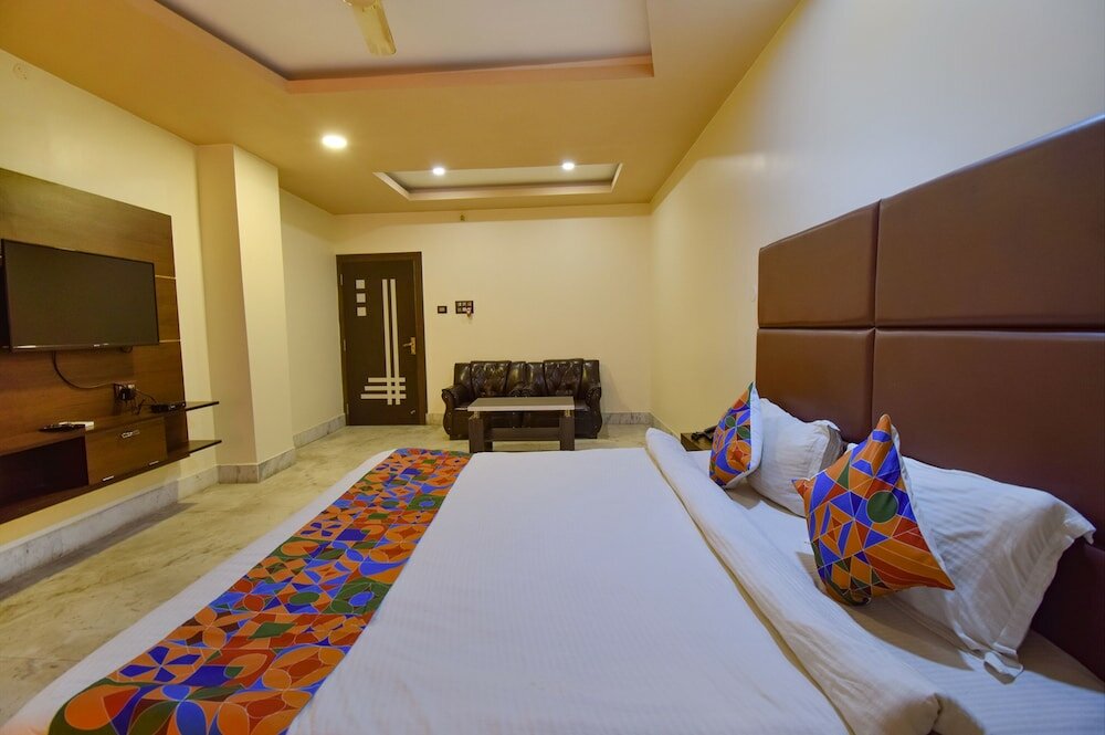 Фото Fabhotel Red Rose