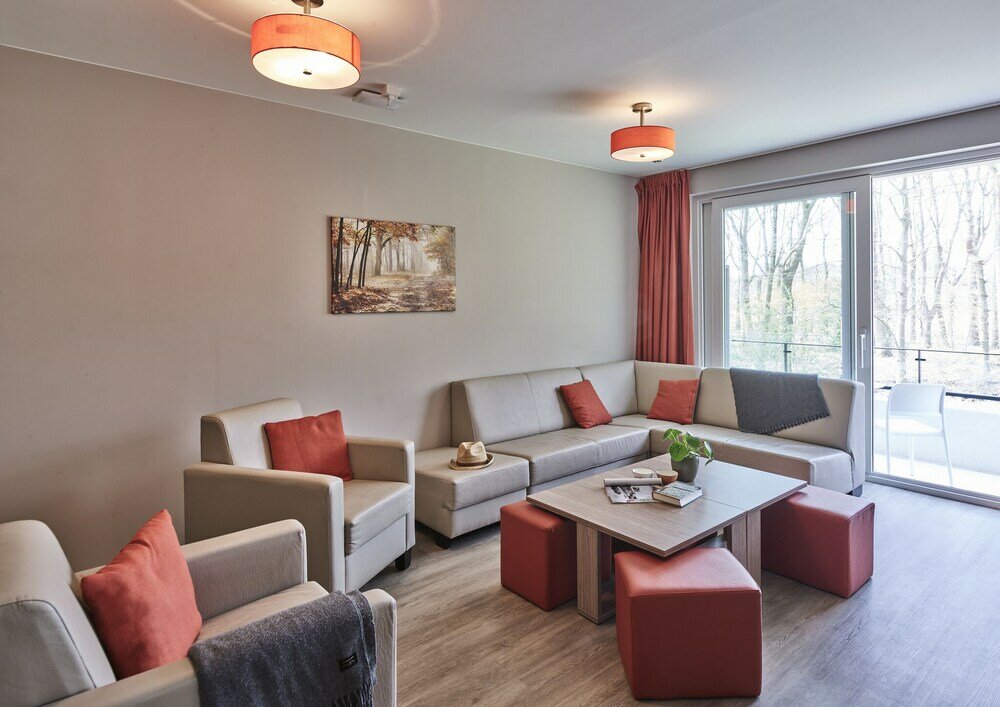 Фото Holiday Suites Limburg