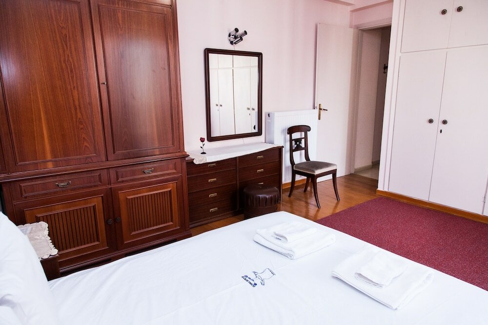 Фото Elegant Spacious Marousi Apt