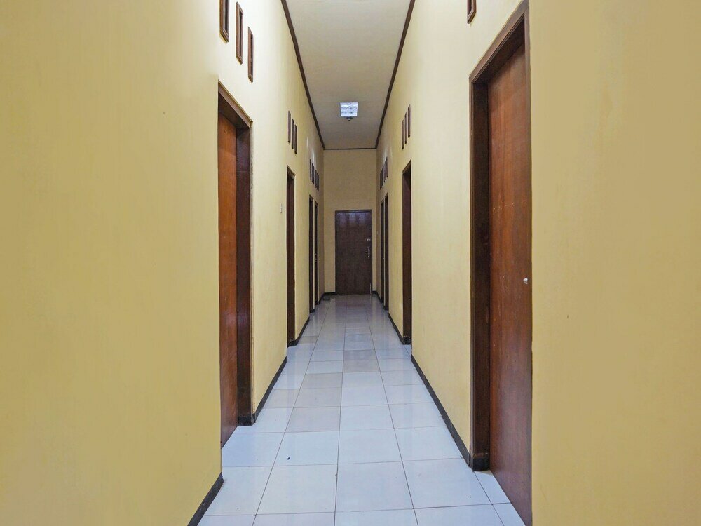 Фото Spot On 91869 Insan Mulia Kost Syariah