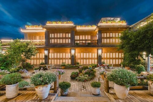 Lijiang Mountain View Homestay