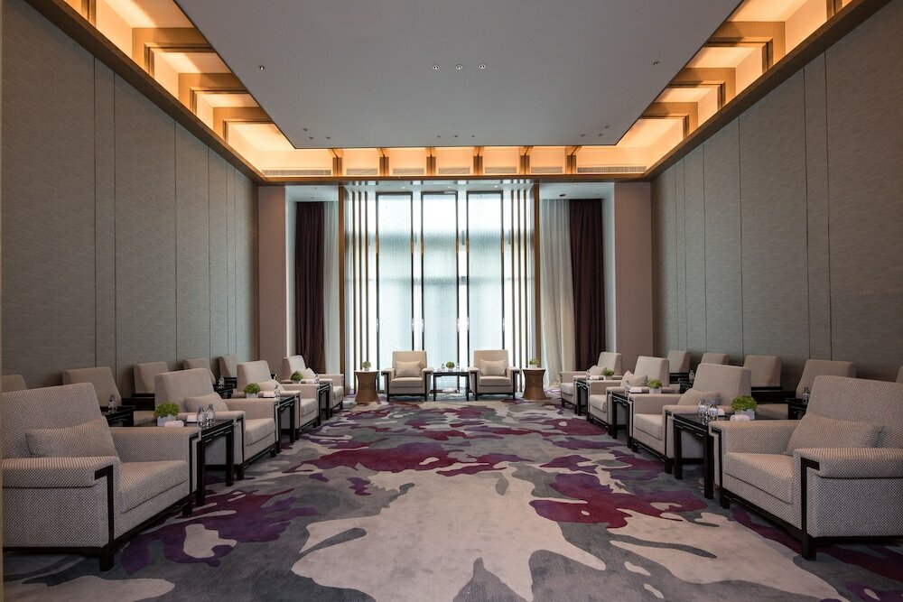 Фото Crowne Plaza Qingdao Oriental Movie Metropolis, an Ihg Hotel