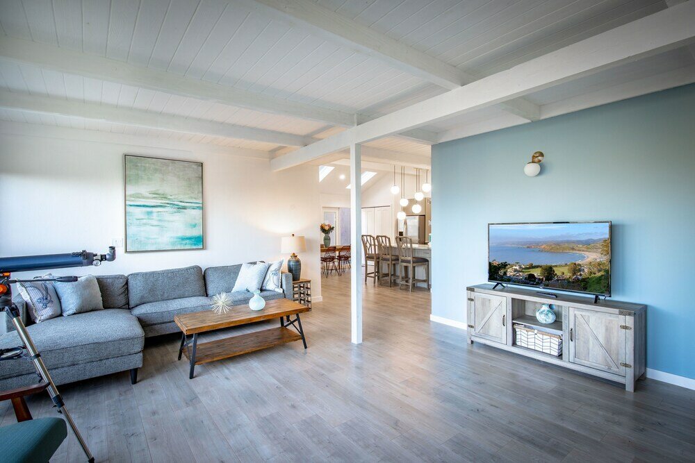 Фото Marbella Lane Pedro Point Beach House with Hot Tub