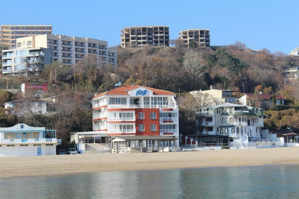 Фото отеля 3