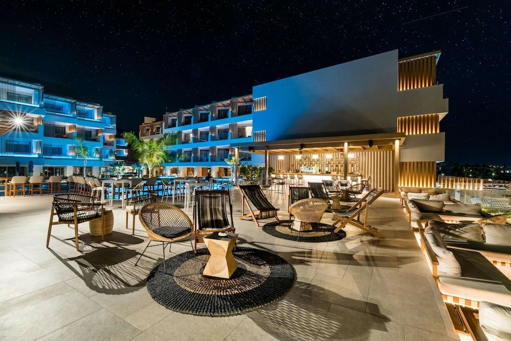 Фото Akasha Beach Hotel & SPA