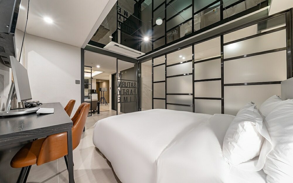 Фото Saturn Hotel