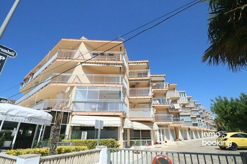 Гостиница InmoBooking Atinea 3, Climatizado y a dos min de la playa в Камбрильсе