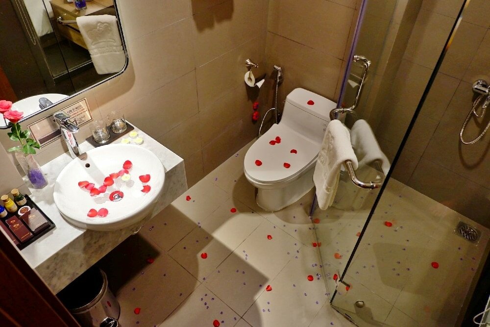 Фото Thanh Long Tra Khuc Hotel