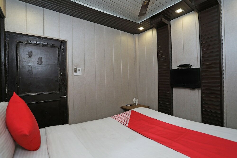 Фото Oyo 6801 Hotel Shri Sai International