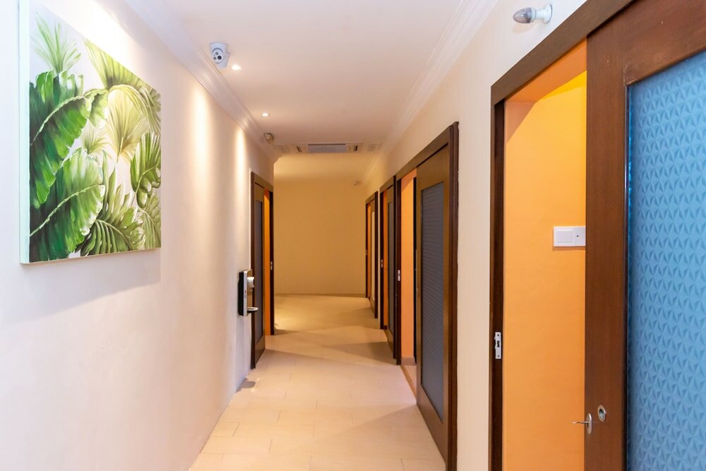 Фото Momostay Capsule Hotel