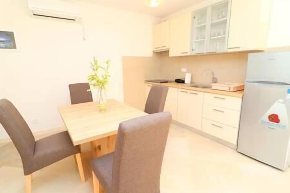 Фото Apartments Seafront Silence