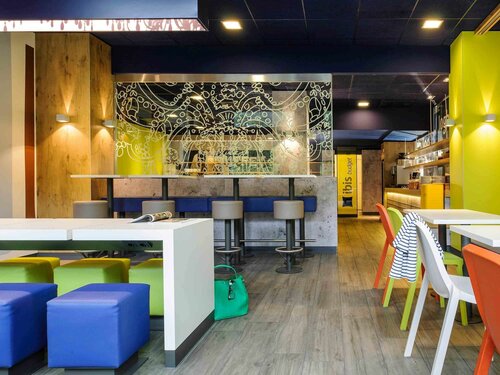 Внешний вид отеля Ibis budget Le Mans Centre в Ле Мане, фото 4