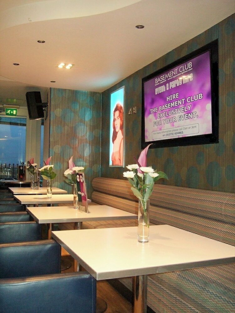 Фото Legends Hotel Brighton