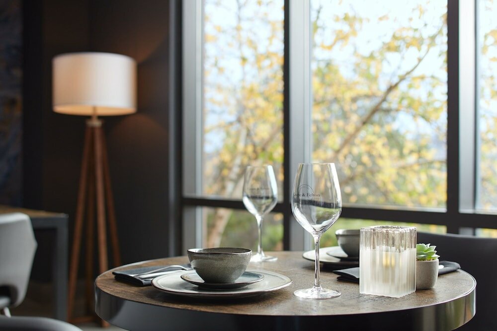 Фото Delta Hotels by Marriott Sherbrooke Conference Centre