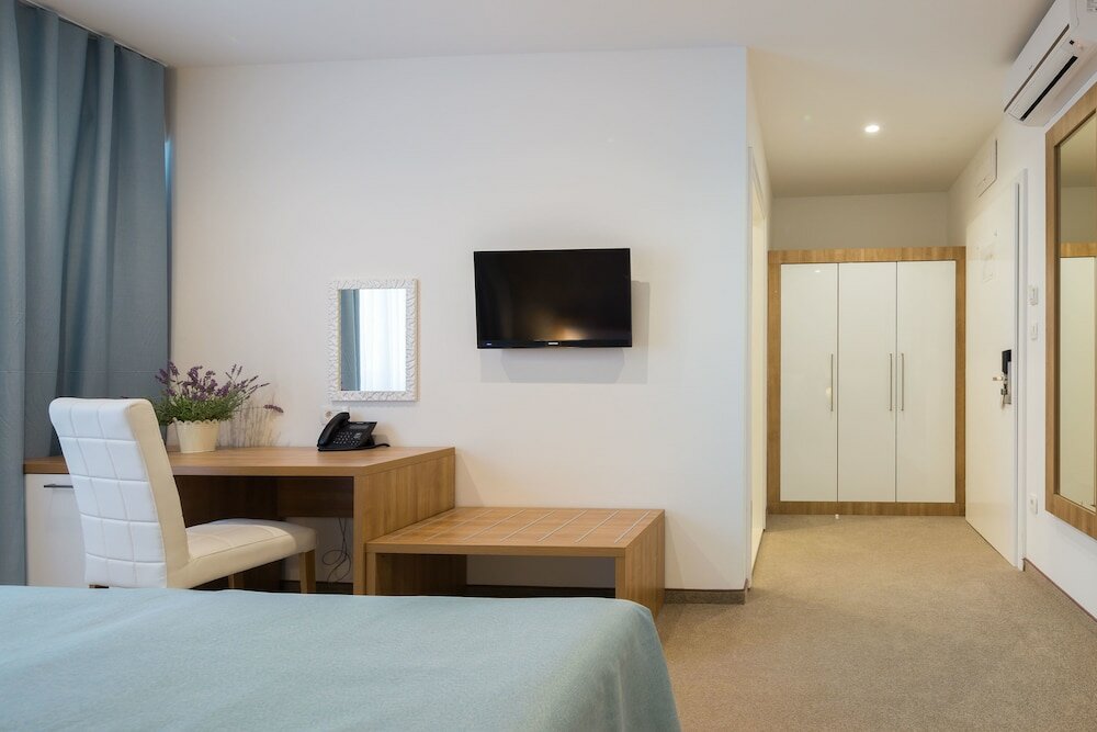 Фото Hotel Corner